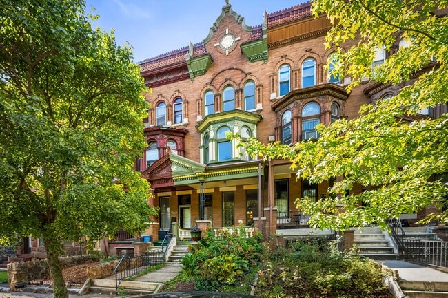 Building Photo - 3314 Auchentoroly Terrace