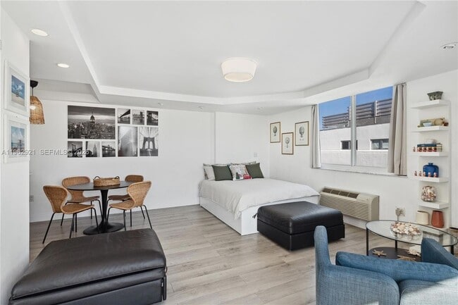 Photo - 1255 Collins Ave Unit 508