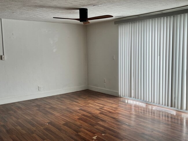 Photo - 502 Oak St Unit 9