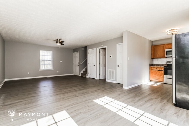 Photo - 120 Apache Dr