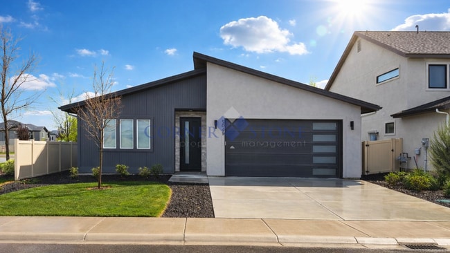 Building Photo - Stunning Northwest Meridian Gem with Designer Kitchen & Covered Patio!
