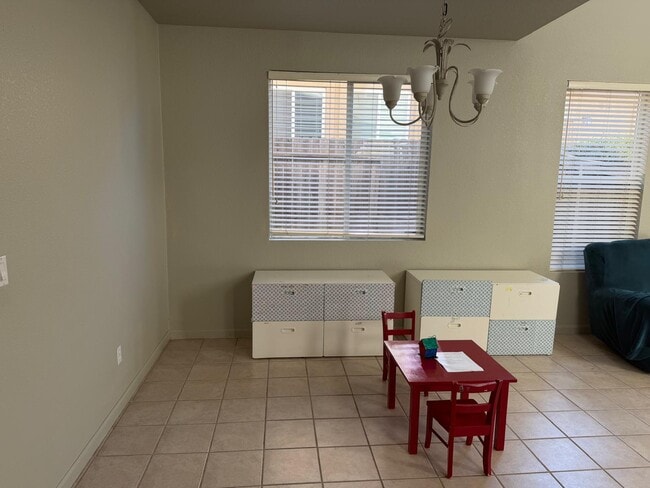 Photo - 1084 Huntly Dr