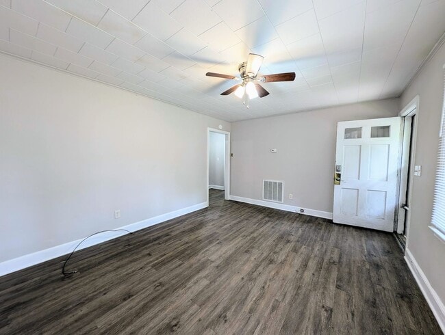 Photo - 213 E Weatherspoon St Unidad B