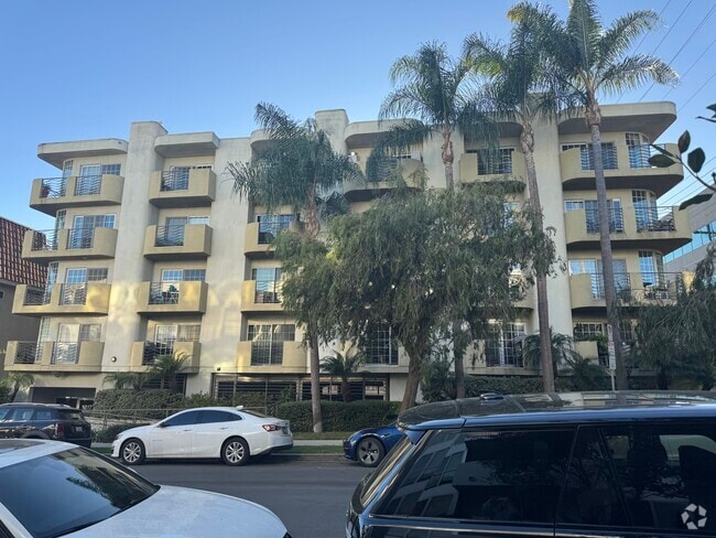 Building Photo - 1817 Selby Ave Unit 1817 Selby Ave 205 Rental
