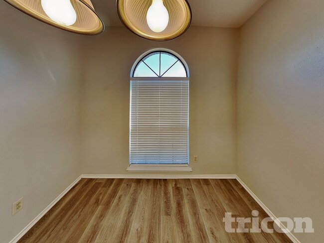 Photo - 709 De Soto Dr