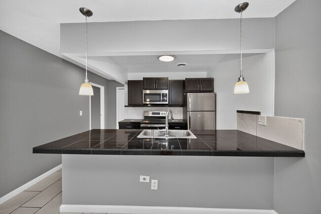 5458 Beechmont Ave Unit 212