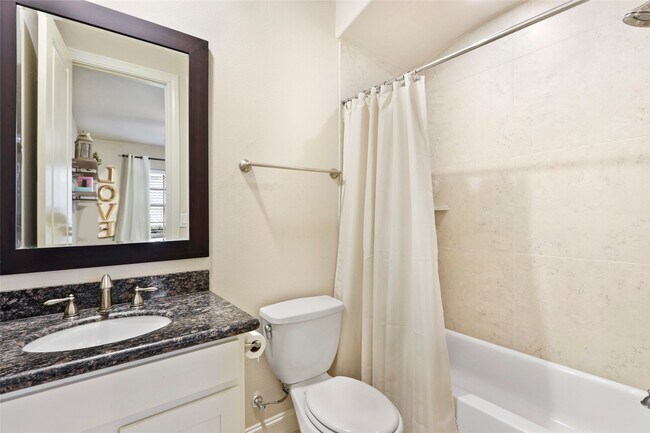 Photo - 2049 Fannin Station N