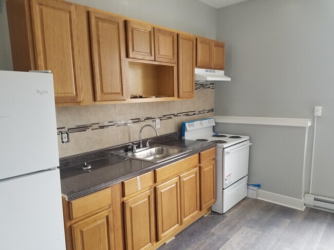 Kitchen - 4938-2 Germantown Ave Unidad Secondfloor