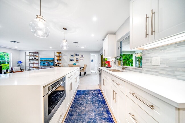 Photo - 6 NE 19th St