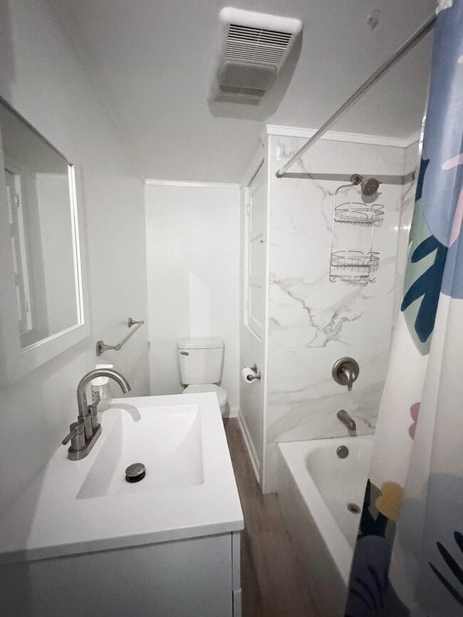 Photo - 2102 South St