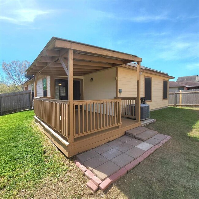 Photo - 273 Tower Dr