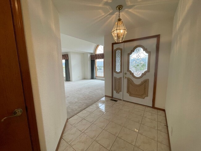 Photo - Available Now 3 bedroom 2 bath Hucrest home