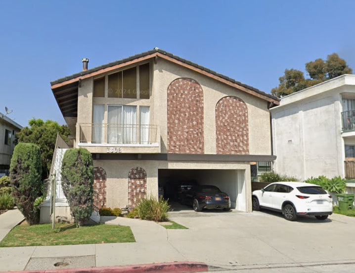 Photo - 1808 S Bundy Dr Apartments