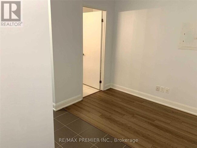 Photo - 2910 Hwy 7 Unité 1201