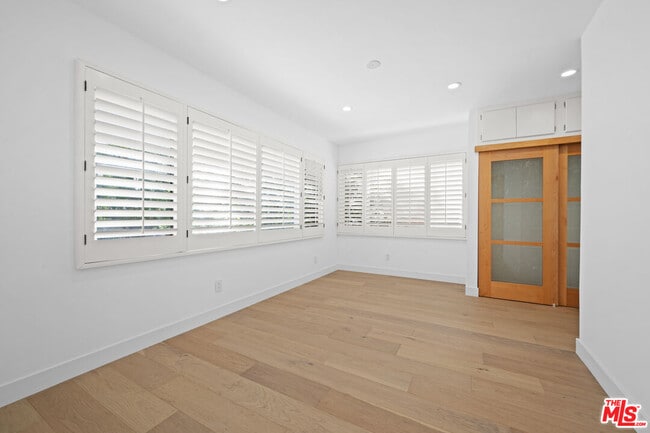 Photo - 435 Dalehurst Ave