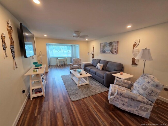 Photo - 5111 SE Miles Grant Rd Unit 104