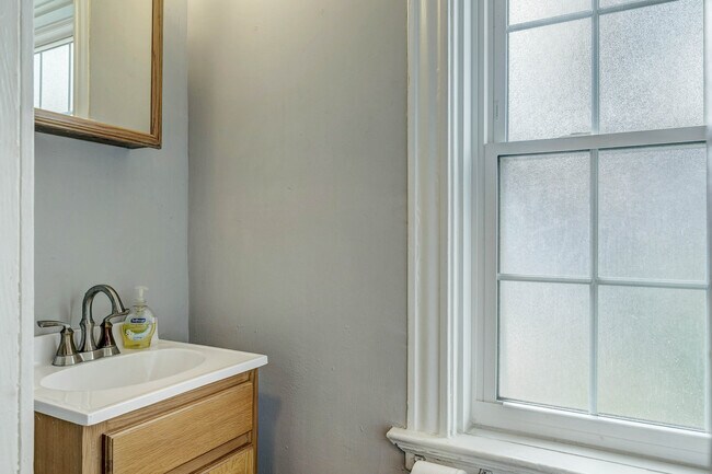 Photo - 6415 Cates Ave