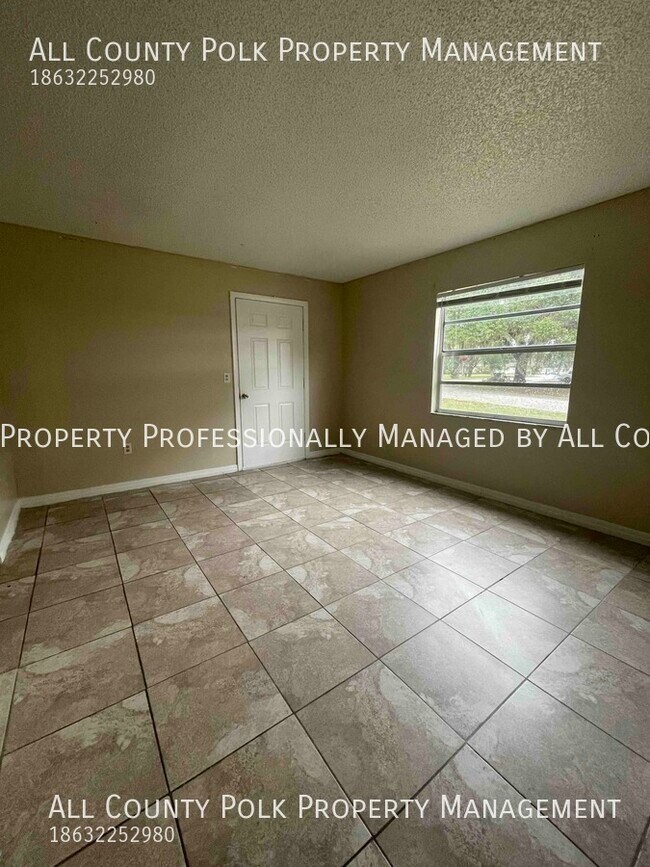 Photo - Great 2 Bedroom Duplex in North Lakeland!