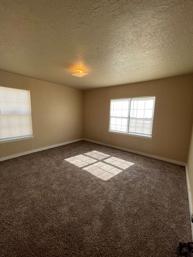 Photo - 1107 NW Bell Ave Unidad 1