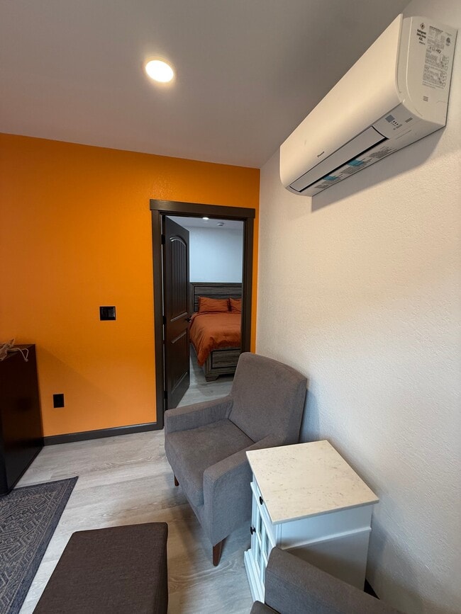 Photo - 1047 Azure Way