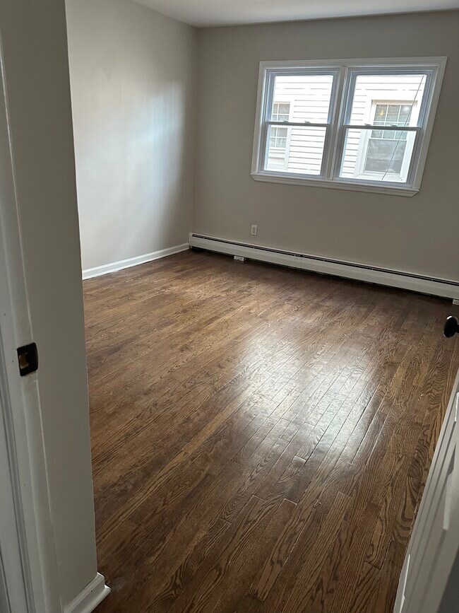 64 40th St Unit 1L