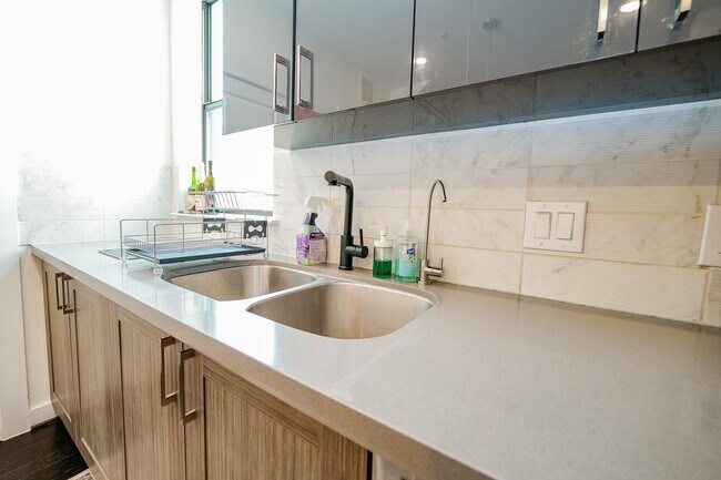 Photo - 2401 Crawford St Unit A212