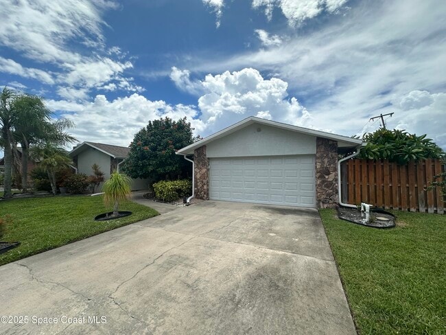 Building Photo - 2435 Sykes Creek Dr Rental