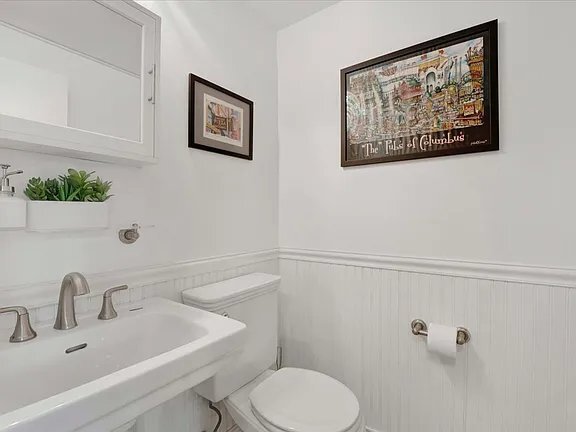 Building Photo - 2100 N Lincoln Park W Unit 4FN