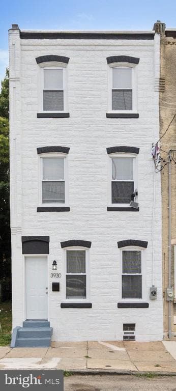 Building Photo - 3930 Parrish St Rental