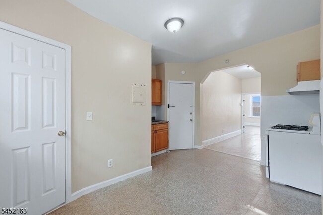 5 E Monroe St Unit 5