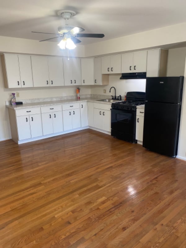 Building Photo - 9309 James St