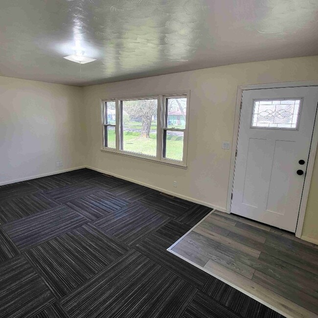 Photo - 2050 Reggie Dr