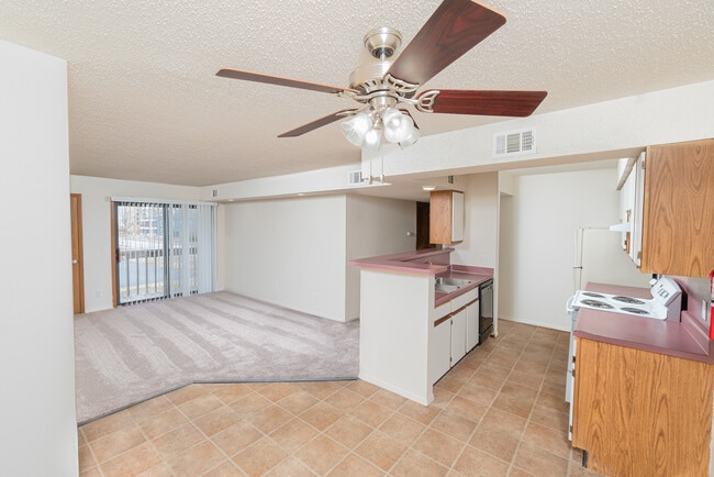 Building Photo - TSH