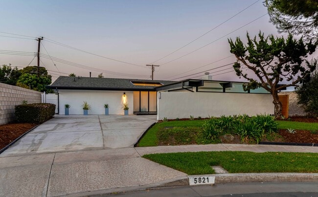 Photo - 5821 View Cir Unidad 5825 View Circle ADU