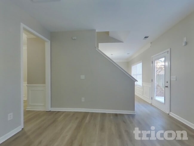 Photo - 107 Mercer Ln