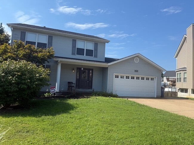 Photo - 4 bedroom 2.5 Bath 1.5 Story Home In Fox S...