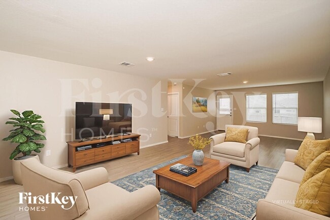 2416 Lake Hills