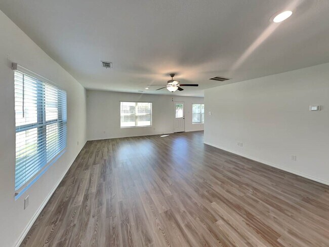 Photo - 18843 Wembley Vis Trl