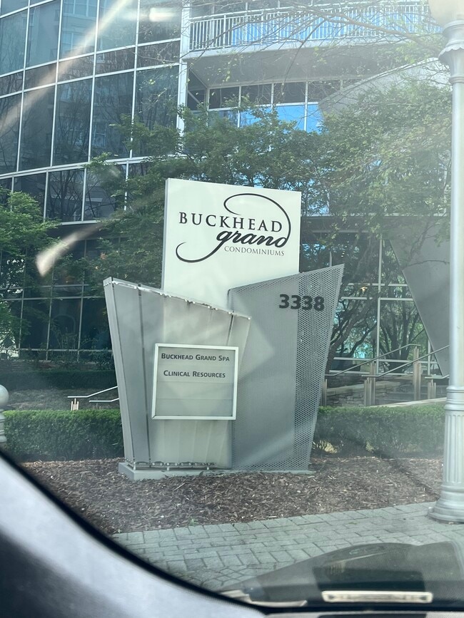 Photo - 3338 Peachtree Rd NE Unidad 3545