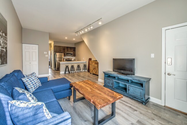 Photo - 1402 S Grand Blvd Townhome