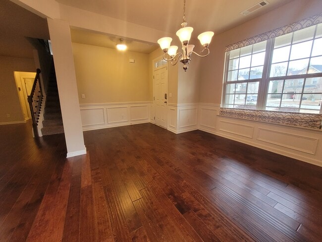 Photo - 1207 Silvercrest Ct SW