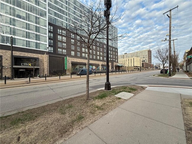 Photo - 2900 University Ave SE Unit 402