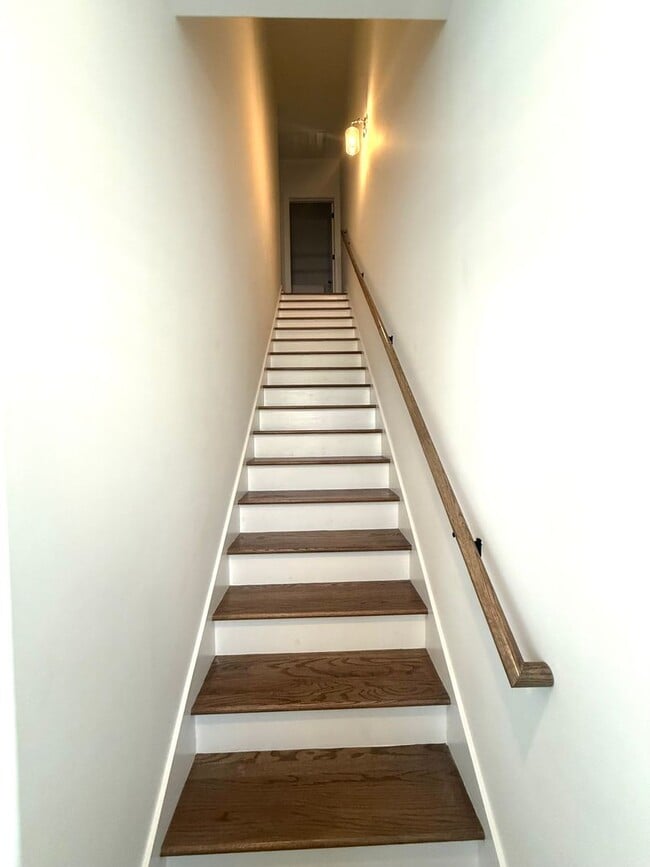 Photo - ** 3 Bed 3 Bath located in Hampstead ** Ca...