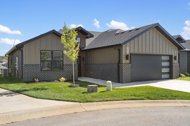 Photo - 5955 S Farm Rd 163