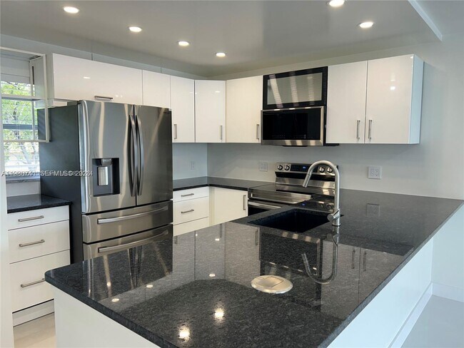 Photo - 3550 NE 169th St Unit 303