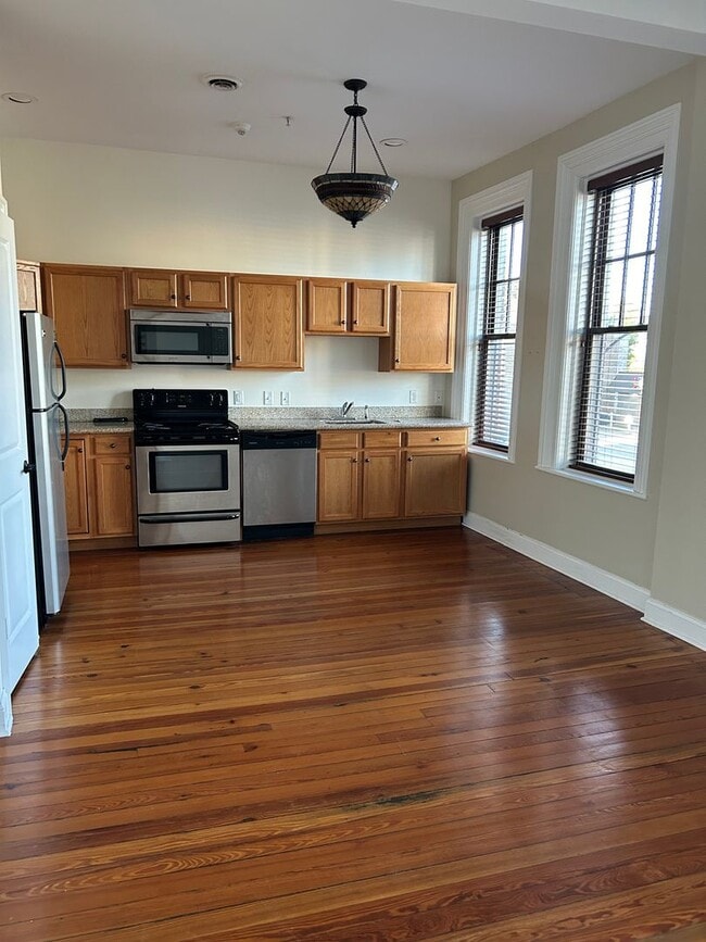 Building Photo - H.F. Park Properties LLC Unit 1