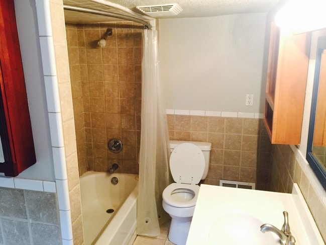 Photo - 1512 Iowa St