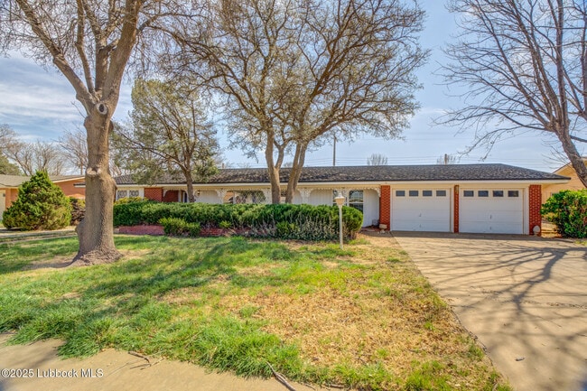 Photo - 807 7th St House
