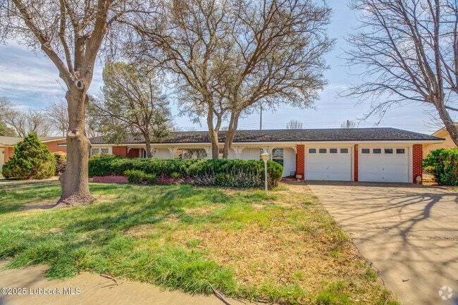 Building Photo - 807 7th St Rental