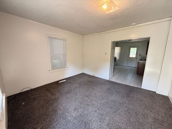 Photo - 2-Bedroom Single-Family Home in Vandercook Lake
